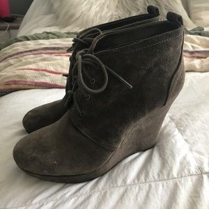 Light brown booties
